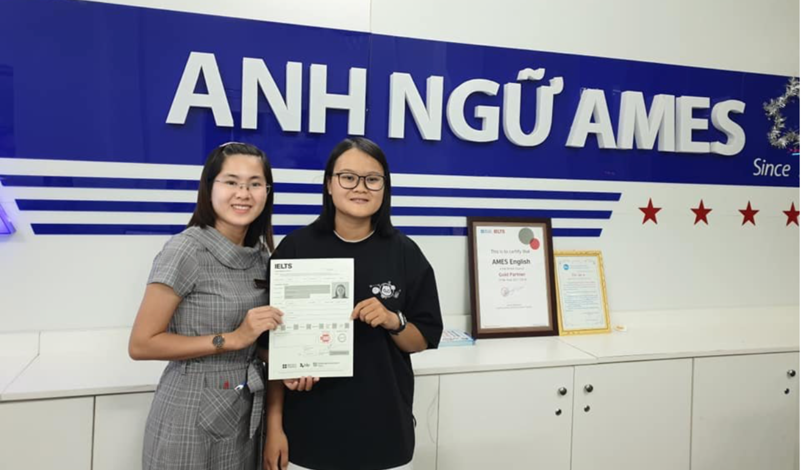 doi-ngu-giao-vien-ames-giup-hoc-vien-thanh-cong-chinh-phuc-diem-so-ielts-mo-uoc